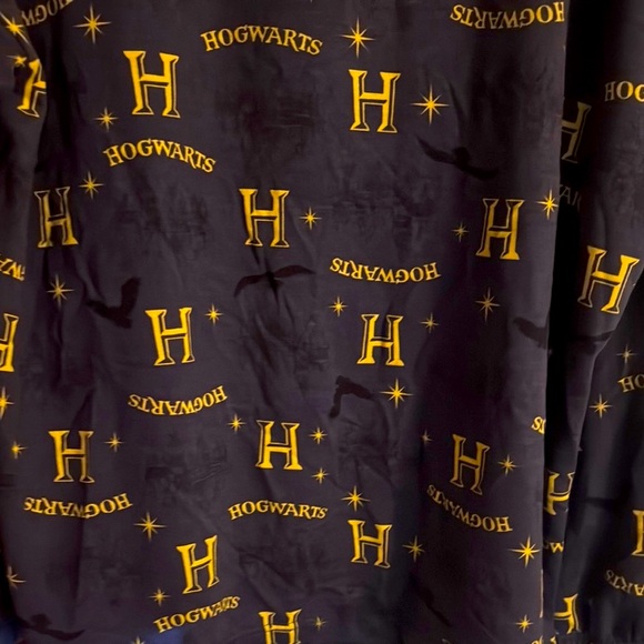 Warner Bros. Hogwarts Starry Night Pajama shirt brand new with tags - Picture 3 of 9